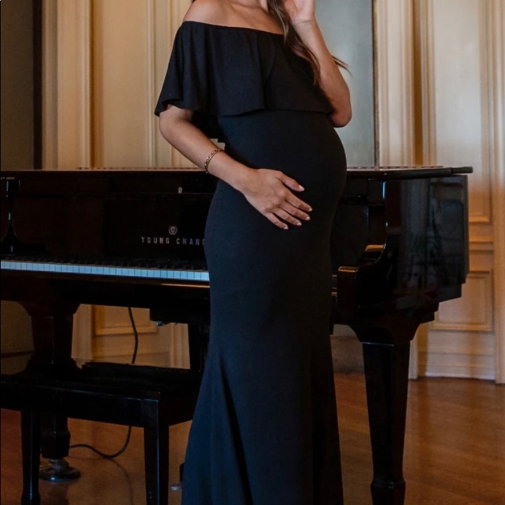 Black Ruffle Off Shoulder Mermaid Maternity dress